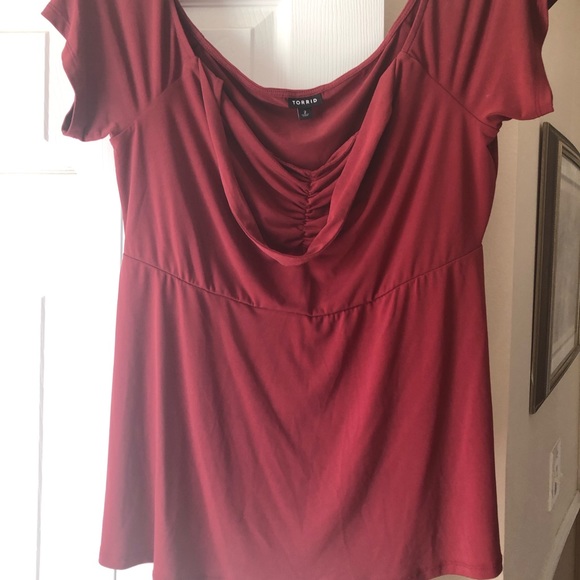 Torrid NWOT size 2 rust colored top. - Picture 2 of 3
